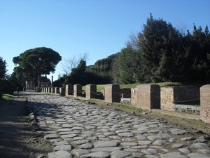 Ostia Antica - Decumanus Maximus