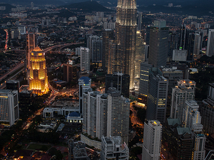 Widok na Kula Lumpur z Menara Tower