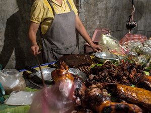 Food Market w Luang Prabang