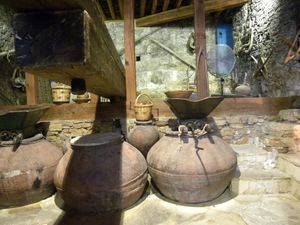 Stare urządzenia do produkcji wina