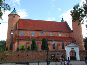 Obronny kościół w Brochowie