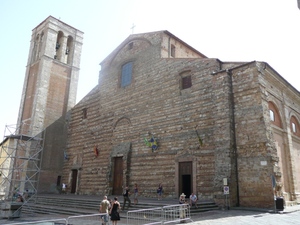 Montepulciano - niedokończona fasada Katedry