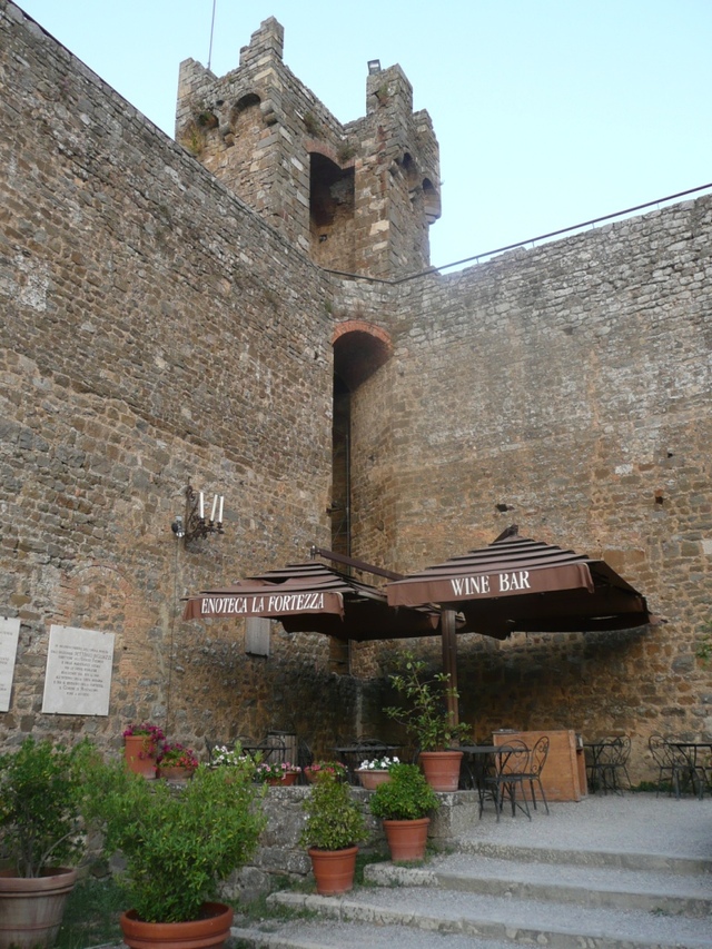 Fotrezza di Montalcino - na dziedzińcu