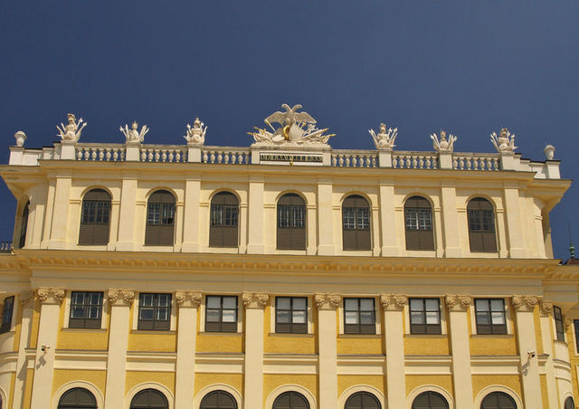 Zachodnia elewacja pałacu.