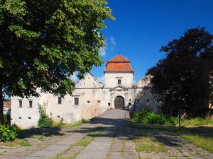 Obronny zamek na Kresach.