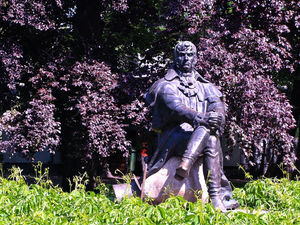 Pomnik J.Haffnera, założyciela Uzdrowiska.