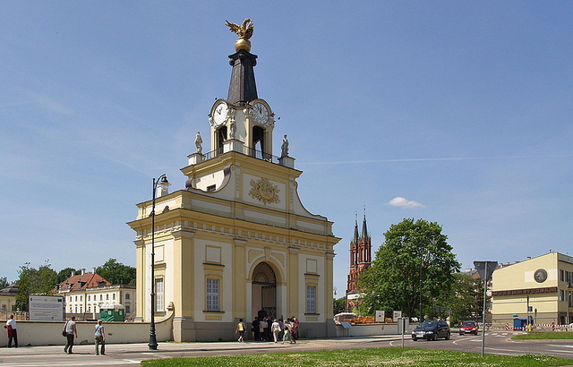 Brama Pałacu Branickich.