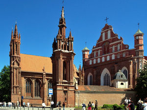 Dwa kościoły gotyckie.