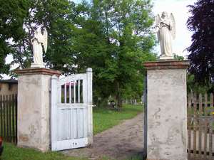 Pokój - brama cmentarza