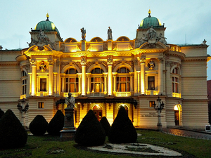 Teatr im.J.Słowackiego od strony podjazdu.