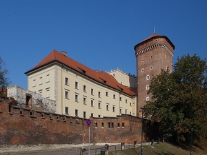 Widok na Wawel spod Bramy Bernardyńskiej.