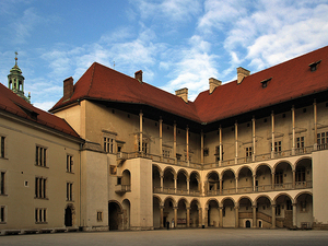 Wawel. Dziedziniec wewnętrzny zamku królewskiego.