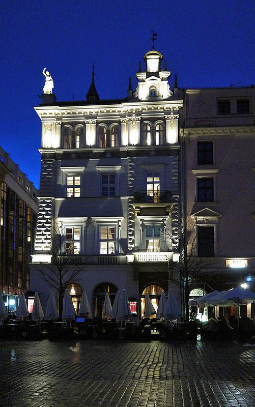 Pałac Bonerowski w Rynku Głównym.