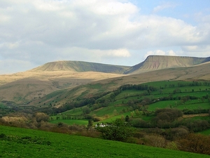 Carmarthen Fan od strony Llanddeusant