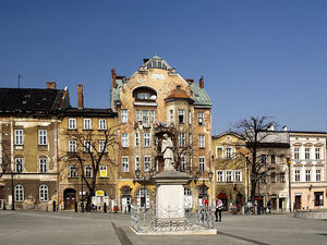 Widok rynku z figurą J.Nepomucena.