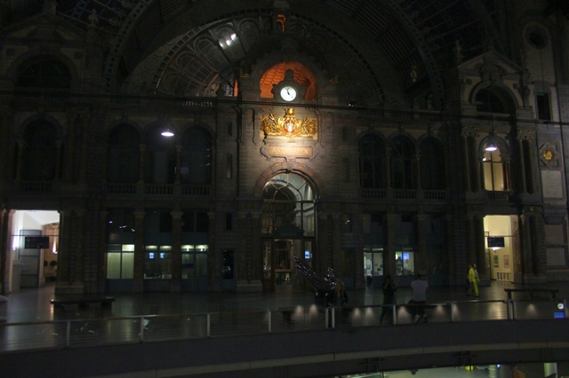 Antwerpen Centraal - stacja wewnątrz