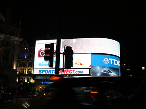 reklama świetlna na Piccadily Circus