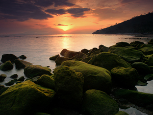Wschód słońca nad Morzem Bali