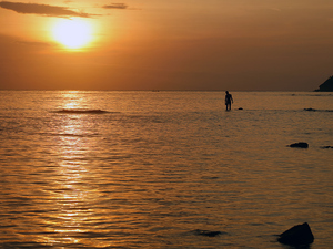 Wschód słońca nad Morzem Bali