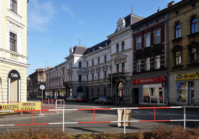 W centrum miasta przy ul.Hlavni.