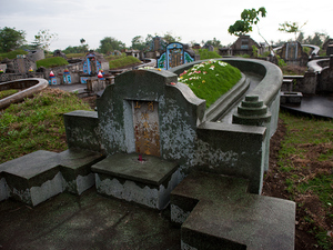 Chiński cmentarz w Ampenan