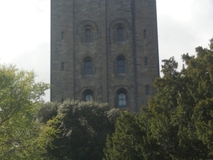 Wieża obronna zbudowana w 1438 r.
