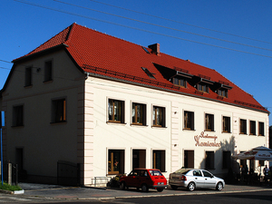 Kamień Śląski-restauracja w centrum wsi.