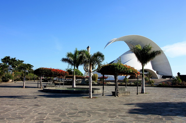 Auditorio de Tenerife autorstwa Santiaga Calatravy 