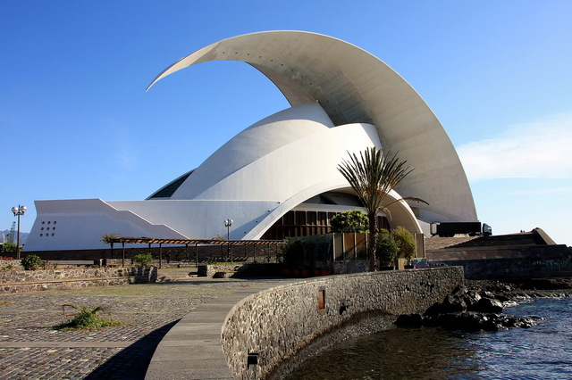 Auditorio de Tenerife autorstwa Santiaga Calatravy 