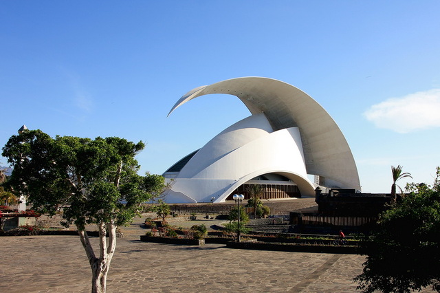 Auditorio de Tenerife autorstwa Santiaga Calatravy 