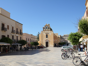 42 favignana piazza madrice