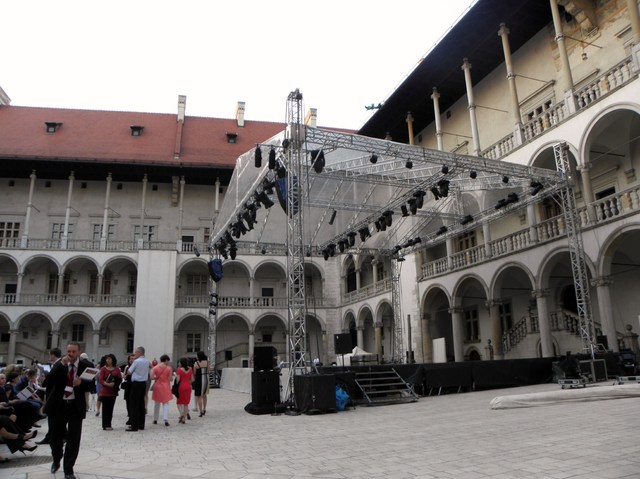 Gala Baletowa, Dziedziniec Arkadowy na Wawelu