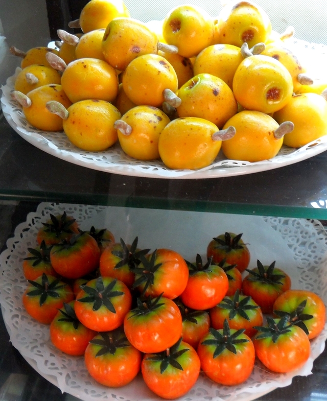 Owoce z marcepana