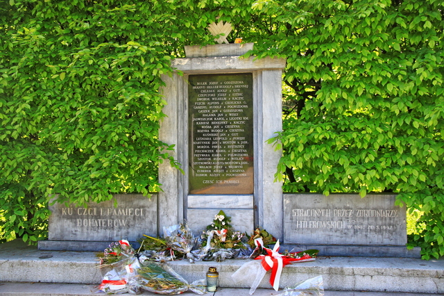 pomnik straconych w Parku pod Wałką