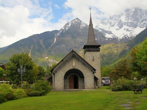 Kościółek St.Bernard du Mont Blanc 