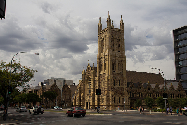 Neogotycki ( Tudor style) kościół w centrum Adelaide