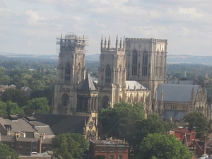 Widok z koła na katedrę