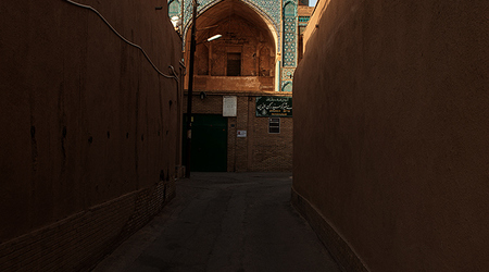 Maleńki meczecik tuż obok Silk Road