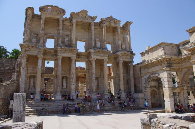 Efez, Biblioteka Celsusa