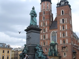 Kościół Mariacki i pomnik Adama Mickiewicza