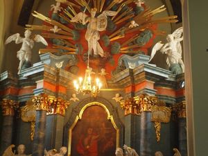 Kościół w Olsztynie  - boczny ołtarz prawy zmiana obrazu