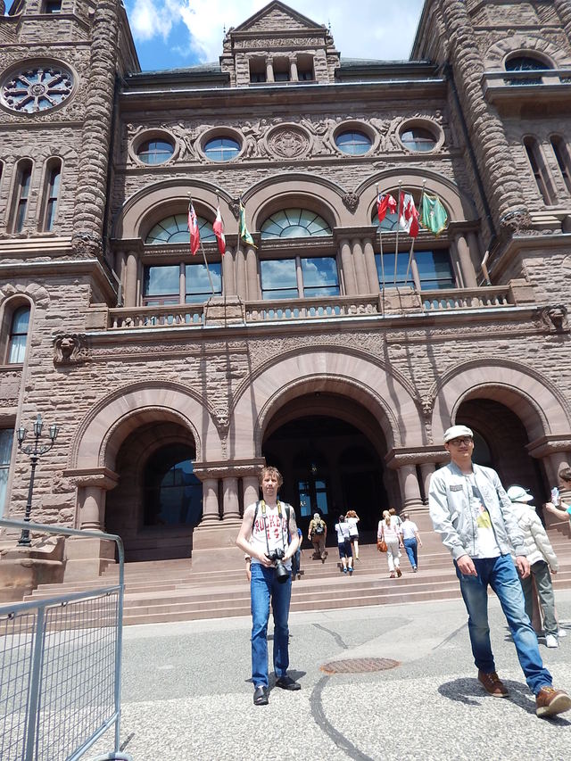 Ja przed parlamentem Ontario