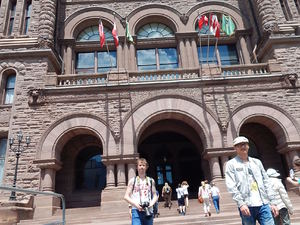 Ja przed parlamentem Ontario