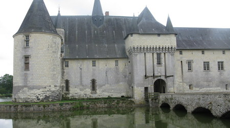 Ecuillé - Château de Plessis-Bourré