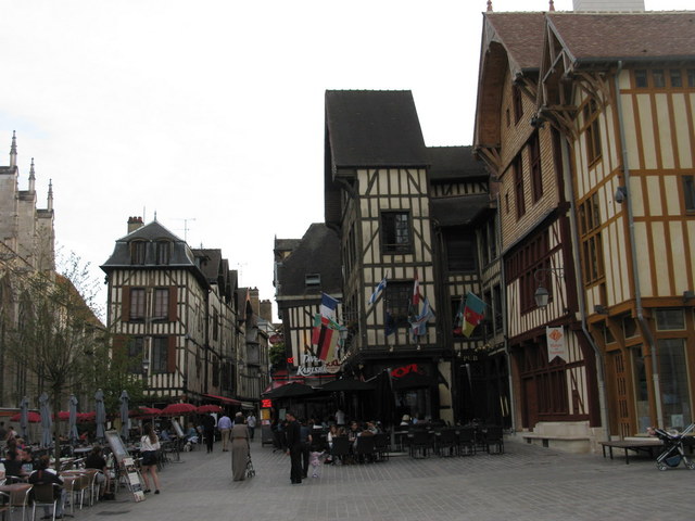 Troyes