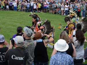 Tance na festiwalu Pow-Wow,Oshweken,Canada