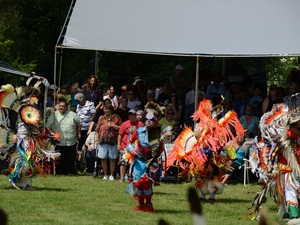 Tance na festiwalu Pow-Wow,Oshweken,Canada