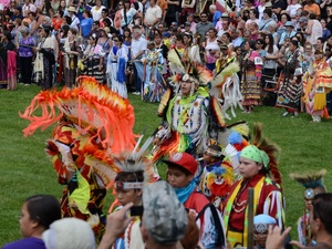 Tance na festiwalu Pow-Wow,Oshweken,Canada