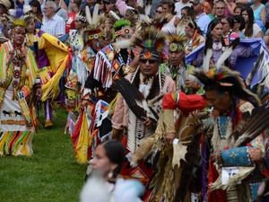 Tance na festiwalu Pow-Wow,Oshweken,Canada