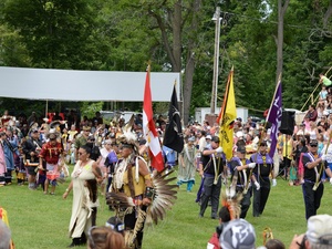 Tance na festiwalu Pow-Wow,Oshweken,Canada